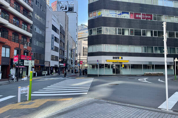 粉骨や散骨業者への溜池山王駅からのアクセス①